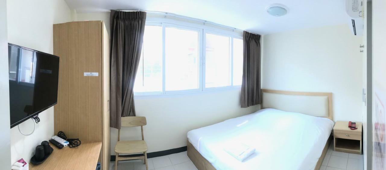 Nana Best Inn Bangkok Exteriör bild