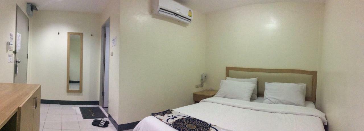 Nana Best Inn Bangkok Exteriör bild